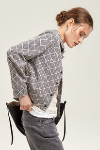 Very Neat    3277/,-