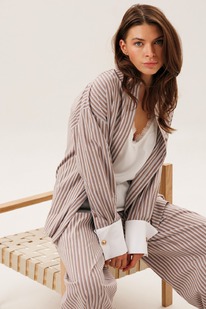 ������� DILIA 6008 ����������