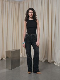 21.04 Conte ���������� ��������� CONTE CON-797 ׸���� ������ straight � ��������